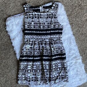 MUST HAVE Black White Linen Blend Sleeveless Aztec Dress Women’s Size Large